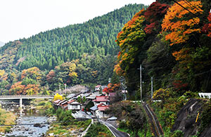 出雲湯村温泉の紅葉